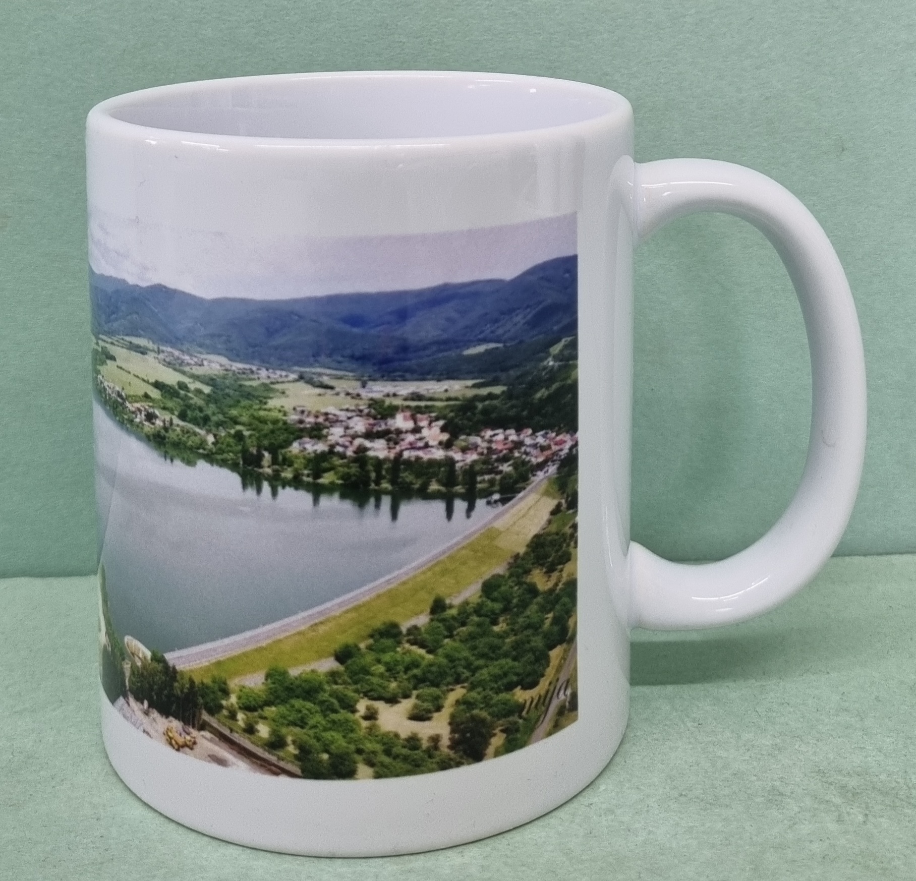 Hrnček keramický s potlačou Nitrianske Rudno priehrada 330ml