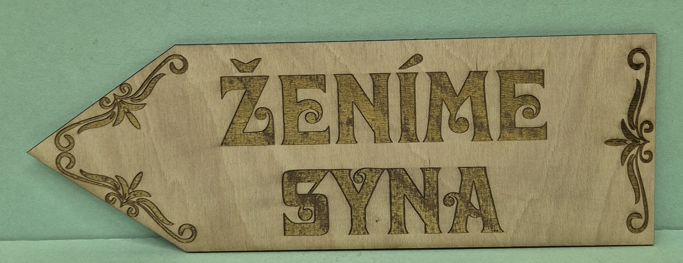 Svadobná drevená tabuľka ŽENÍME SYNA