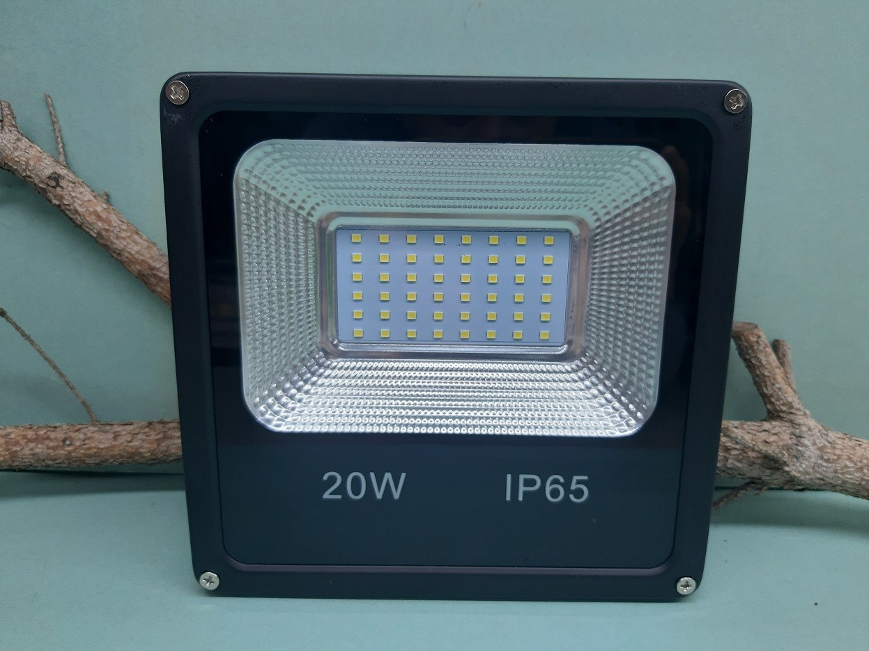 LED reflektor s pohybovým senzorom 20W